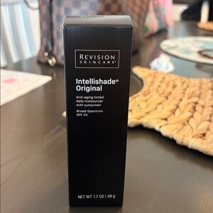 Revision Skincare Intellishade Original Moisturizer *Full Size* EXP 08/26